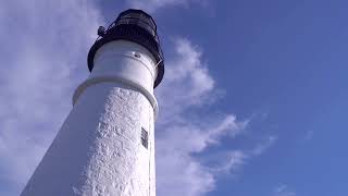 Backing Track in E Major – Lighthouse Blues – Round the Twist Theme Song Cover