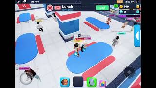 🎉🤩Having fun @ School & playing Dodgeball! (Roblox High)