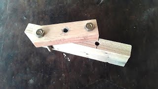 Make a simple self centering doweling jig (pelubang dowel)