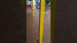 Chuva causa alagamento em bairro de Santarém, no Pará. #amazon