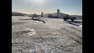 Phoenix aviation cranking up on a cold Icy day