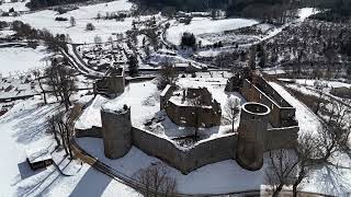 Château de Viverols sous la neige