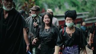 Pemakaman adat toraja di tebing Sillanan. Alm Lukas Ruttu.  the most dangerous funeral