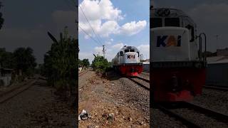 KERETA TELOLET SISI KANAN #shorts #trending #railfans