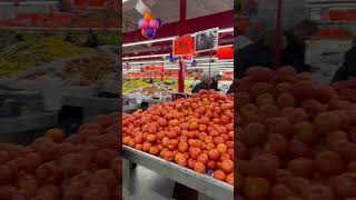 Sami fruit رفتید تاحالا؟ تو مونترال یکی از به صرفه ترین فروشگاه های میوه و سبزیجاته… #کانادا_مهاجرت