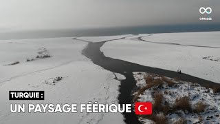 Des images de drone ont montré une scène féérique du lac Van gelé