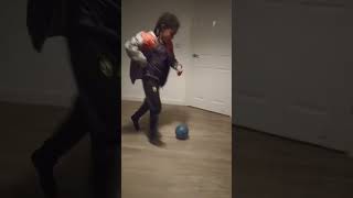 8 year old left footed football freestyle!