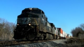 NS 9005 leads the I-ATDA thru Farmersville, Tx. 02/17/2013 ©