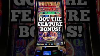 YES! FEATURE BONUS on BUFFALO LINK #slots #casino #shorts