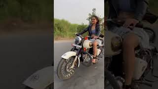 Photo Queen with Royal Enfield