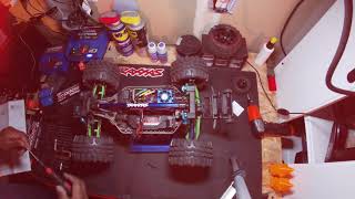 Traxxas Rustler 4x4 VXl Brace install