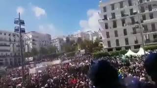 قمع المطاهرات ساعات فقط من تعيين بن صالح.    # bensalah. #الحراك_الشعبي