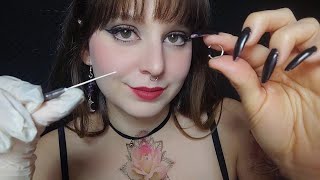 ASMR | Colocando piercing em você em 1 min