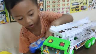 unboxing truk kontener , dan mobil mobil nya.    #mobilan ,#belajar, #bis, #kendaraan, #mainan,