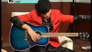 周杰倫 Jaychou plays guitar  -  fingerstyle