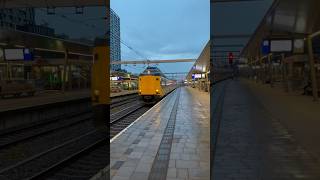 #treinleven Icm 4065 en 4056 komen binnen te Utrecht centraal