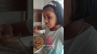 Making lunch🍱 with my daughter👧 after school 🎒#viral #roti #trending #2024#flaxseed #lunch#daughter