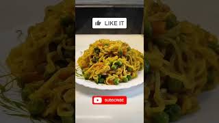 अब बच्चे MAGGI मांगे तो इस तरह से बनाए|Healthy And Tasty Maggie Recipe|How to make vegetable maggi