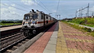 82654 : Jaipur Yesvantpur Suvidha Express Crossing Vaitarna.