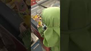 Challenge Jajan Ice Cream Warna Kuning di Indomaret #challenge #jajan #icecream #shorts