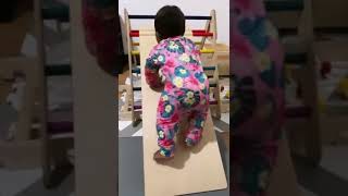 Can Climbing Help Baby's Confidence? | Montessori Baby Gym