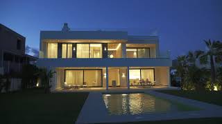 Contemporary villas with great sea views in New Golden Mille, Estepona