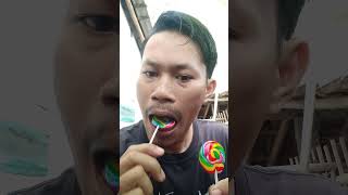 #shorts Makan permen pelangi dua sekaligus #trending #tiktok