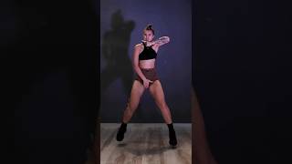 Femaledancehallroutine-Femaledancehallroutine#shortsfeed #trending #viralvideo #ytshorts #subscribe🙈