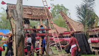 Mantawa Tondok, di RITUAL Rambu Solo' Bonoran. KEMEWAHAN KEMATIAN.