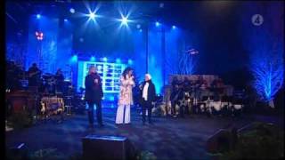 Lotta Engberg & Pernilla Emme - Silver Bells (Live Lottas Jul På Liseberg 2009)