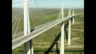 Ambiance Aveyron : le viaduc de Millau