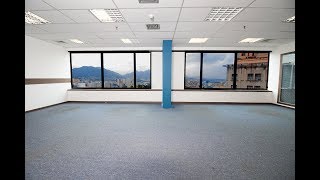 SA0060 - Centro, RB1, Linda sala comercial, 134m2, 2 banheiros, cozinha + 3 vagas !