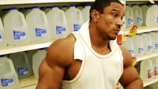 Biggest Arms In Bodybuilding History   Roelly Winklaar   24 Inch Biceps