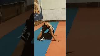 انعطاف بوکسور ۷ ساله،The flexibility of a 7-year-old boxer  #kidboxing #boxingtraining #boxing