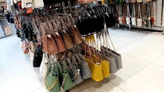 #سوق_السعر_المنافس موديلات جديده في الشنط 👜والأحذية 👠