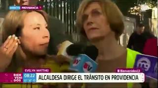 Evelyn Matthei corre de los periodistas versión Sonic 3 [07/11/2019]