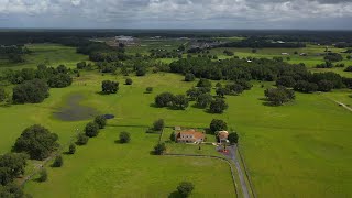 Country DREAM Home | 1617 NE 12th Ave | Lauren Fickett | Morris Realty