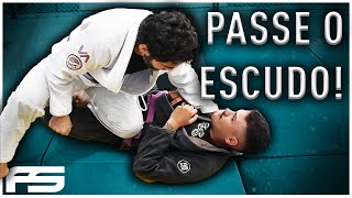 Passagem de Meia Guarda: Tirando o Escudo e escorrega o joelho