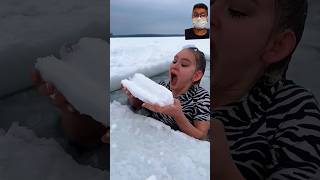 ICE Hotdog Reaction ❤️ #ice #icequeen #iceeating #winterqueen  #reaction