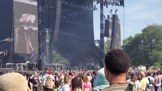 Oliver Tree Does A Scooter Trick Live @lyricalemonade Summer Smash Chicago 2022