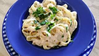 مكارونة بالخضر والقمرون  ساهلة ولذيذة//  pasta  con salsa Alfredo irresistible