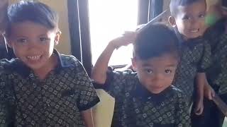 cara mengurus diri sendiri (menyisir rambut sendiri)🥰😁