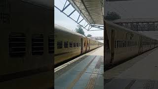 19411 – Sabarmati to Daulatpur Chowk Express Skipping Chandkheda Railway station at great speed