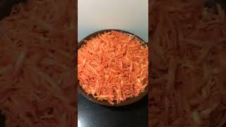 Gajar Ka Halwa/Yummy😋#Youtude #Youtuderecipe #Gajarkahalwa