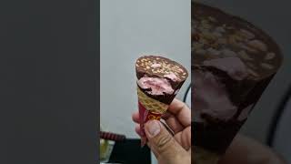 Ayo beli eskrim stroberi