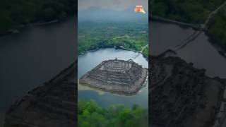 Woow..!! Candi Ini Dibangun di Atas Danau