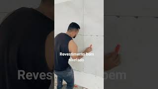 Revestimento nivelado