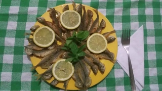 Tavada Kıraça Balığı Tarifi, Yapılışı - Crispy Fried Scad Fish | Anatolian Supper