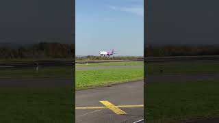 WizzAir Airbus A321-271NX HA-LXQ touchdown on runway 24 at Dortmund Airport