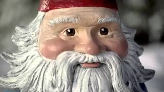 Snowy Walk Travelocity Commercial